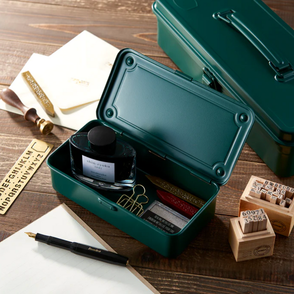 Antique Green Toyo Steel Toolbox (T190)